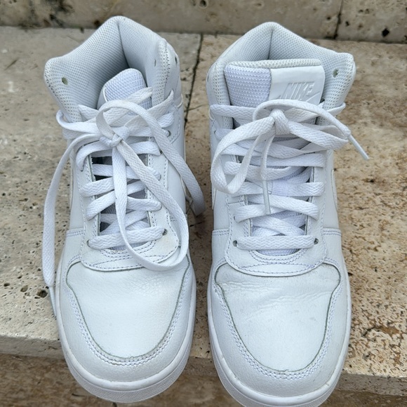 Like New - Picture 2 of 6